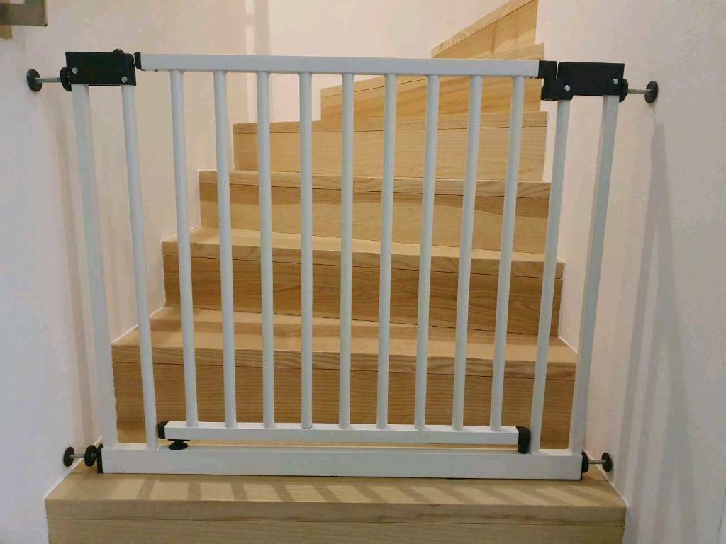 IMPAG® Treppenschutzgitter XXL mit breiter Tür 93 - 101 cm (2023)