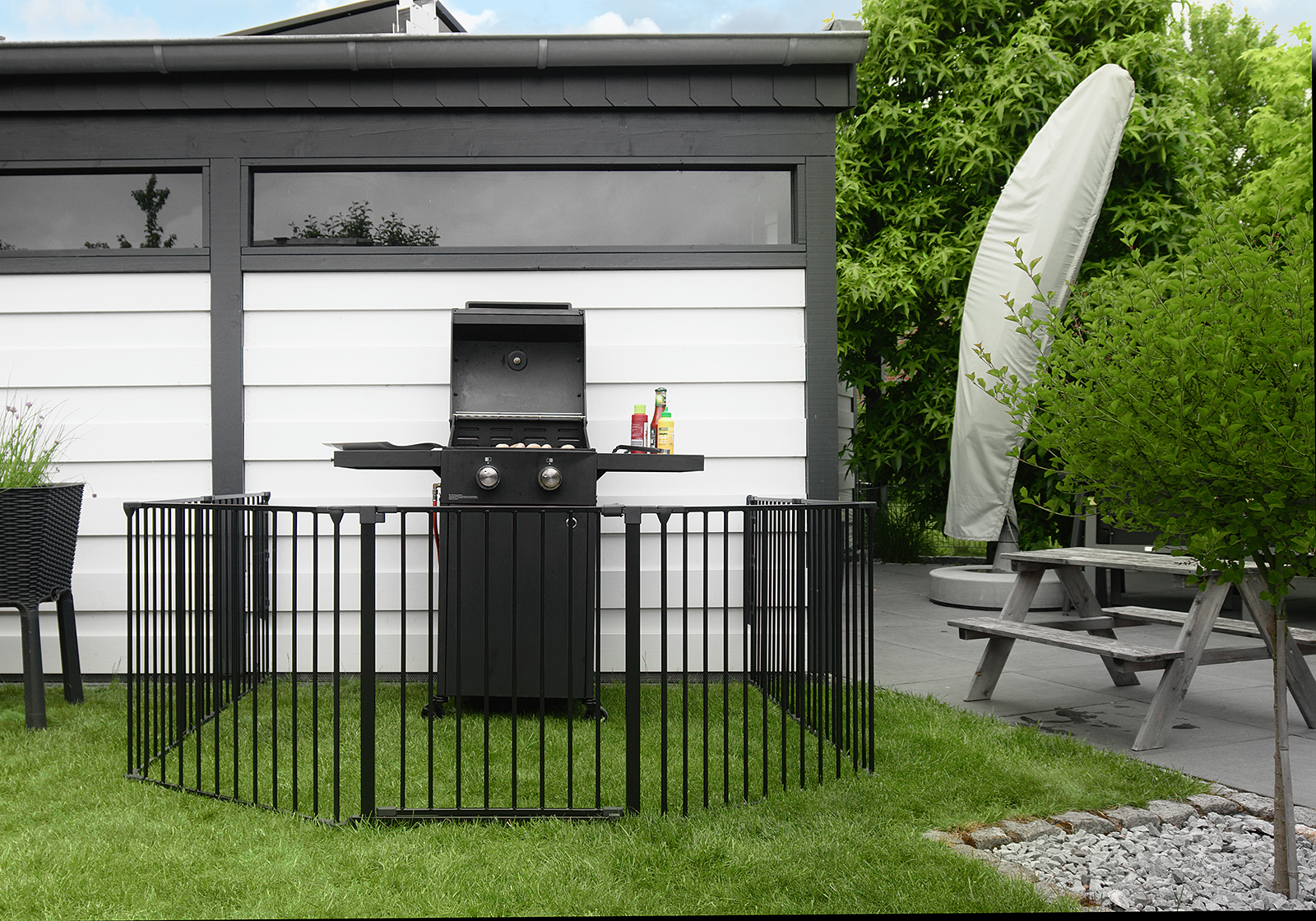 IMPAG® Grillschutzgitter SafeOne® BBQ 215 cm - 575 cm [3-tlg. bis 8-tlg.]